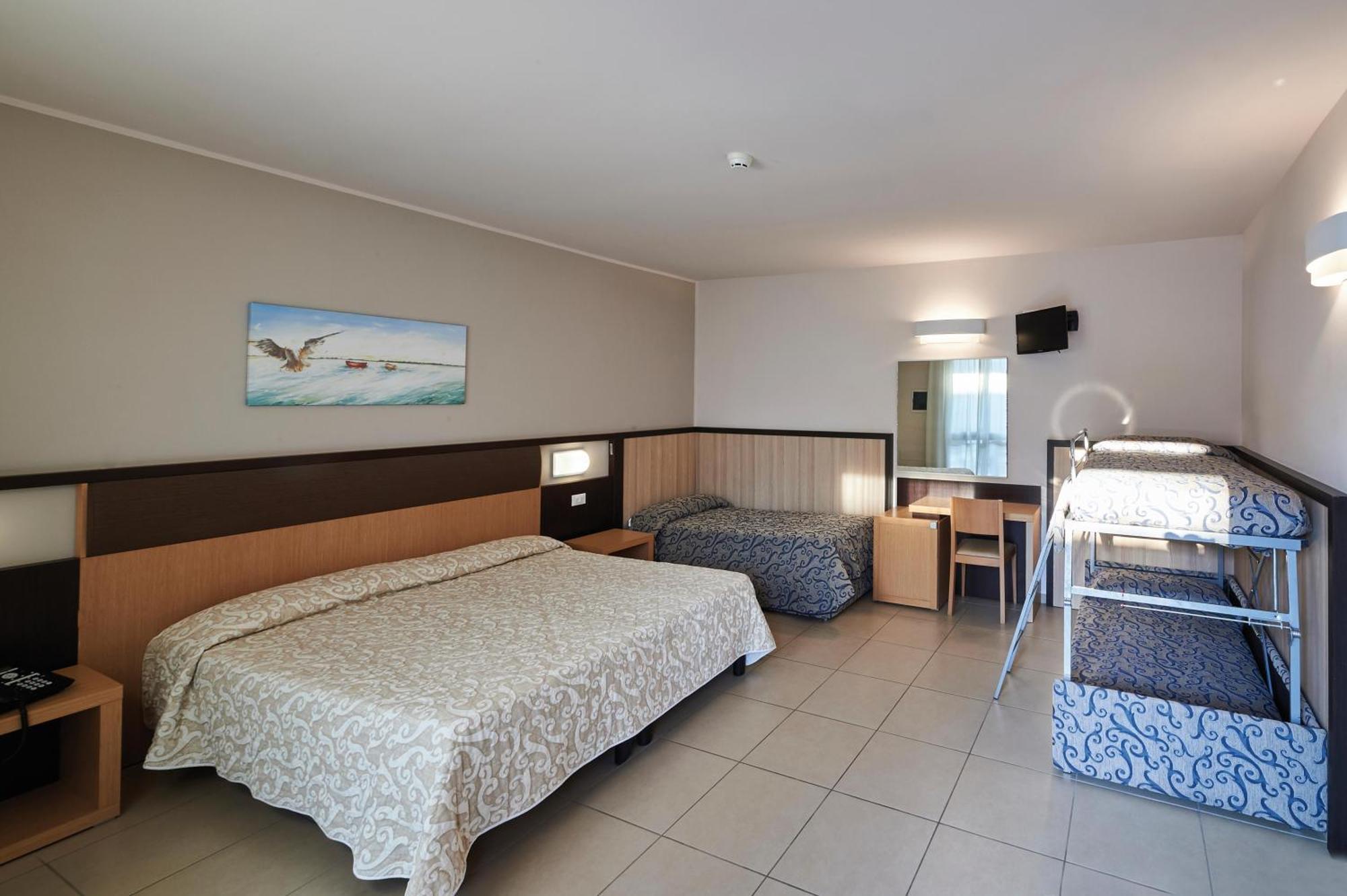 Riva Marina Resort - Cdshotels 카로비그노 외부 사진