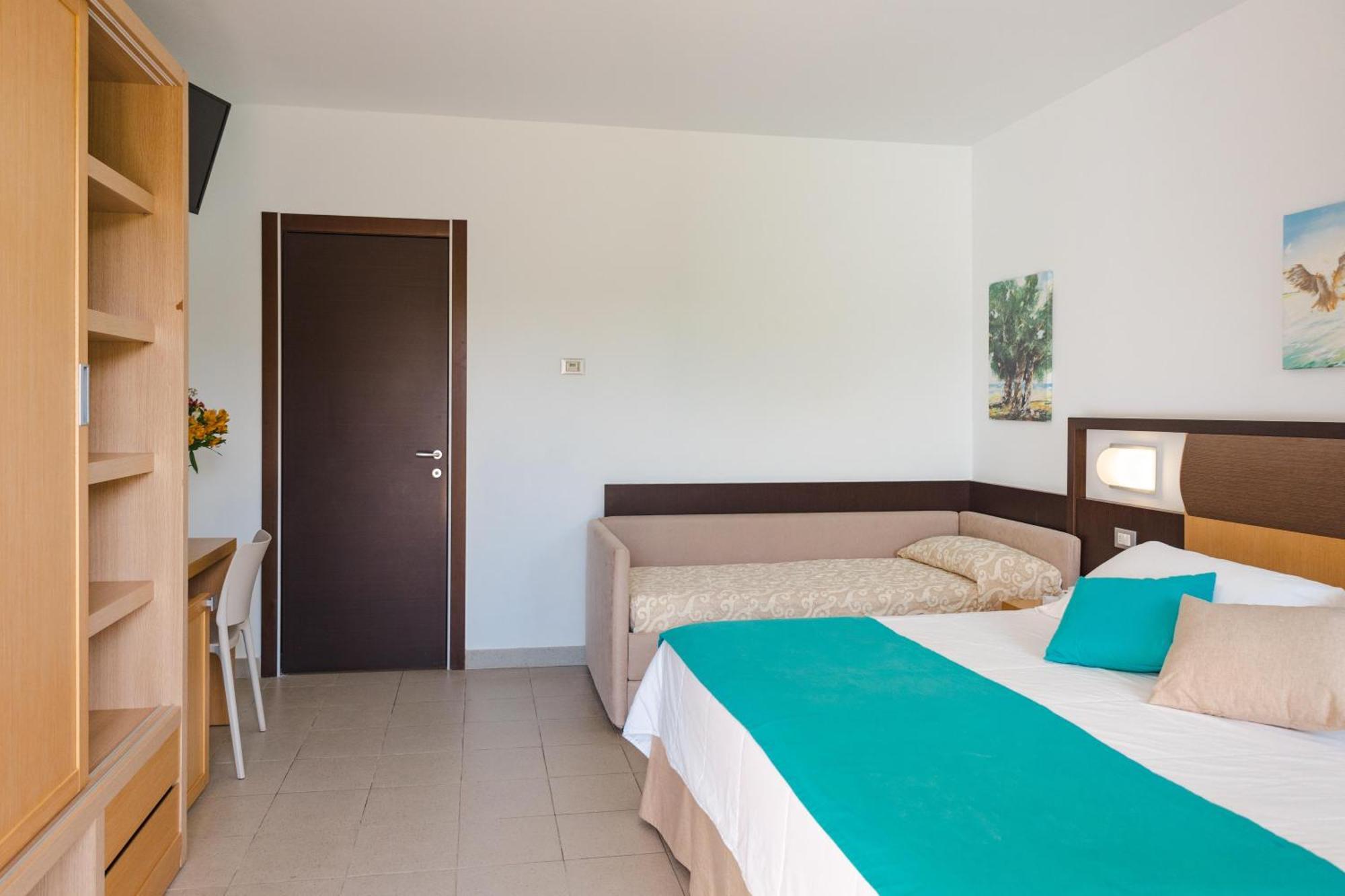 Riva Marina Resort - Cdshotels 카로비그노 외부 사진