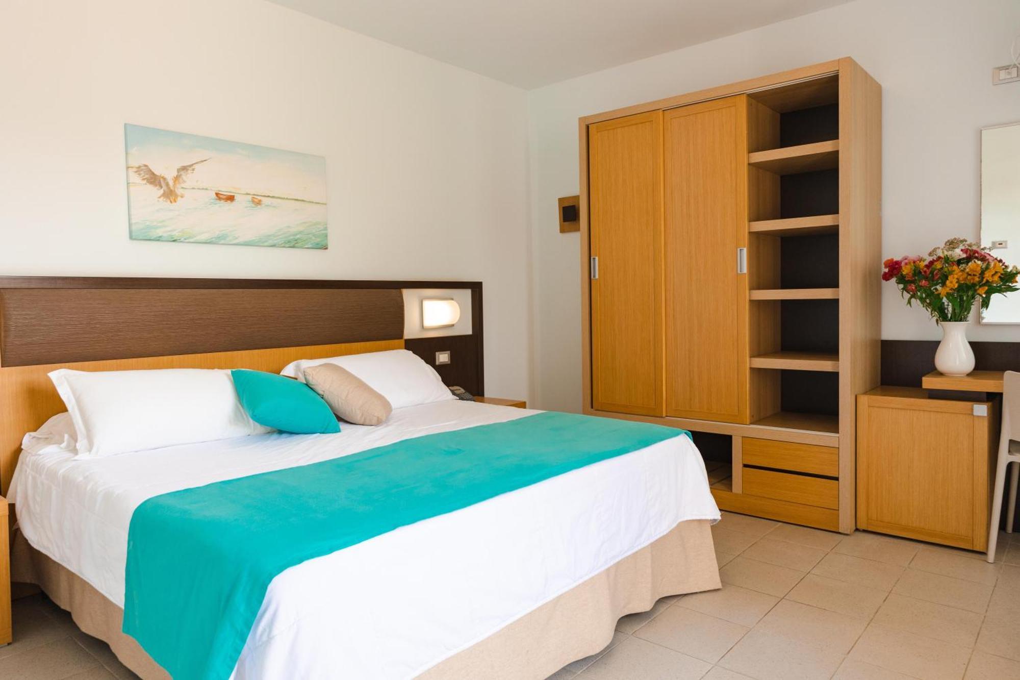 Riva Marina Resort - Cdshotels 카로비그노 외부 사진